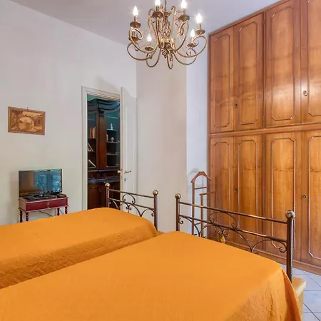 2 Bedroom Beautiful In Apartment Stresa