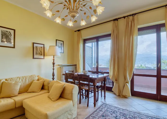 Apartamento 2 Bedroom Beautiful In *