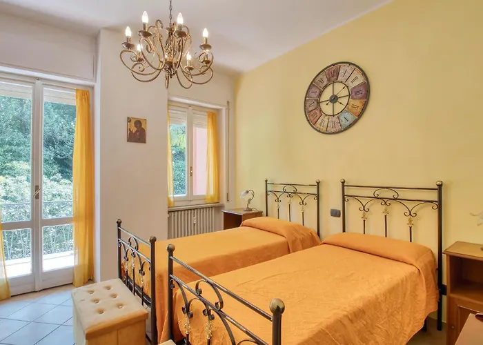 2 Bedroom Beautiful In Apartamento Stresa