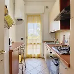 2 Bedroom Beautiful In Appartement Stresa