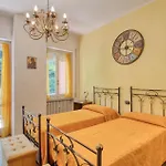 2 Bedroom Beautiful In Appartement Stresa