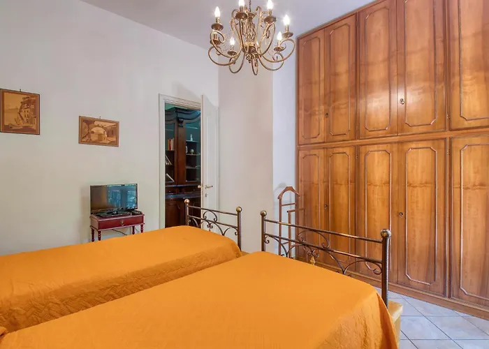 2 Bedroom Beautiful In Appartamento Stresa